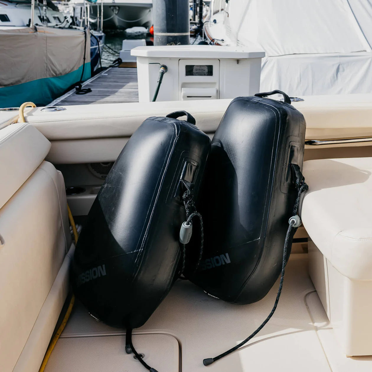 MISSION DYMON INFLATE-ABLE BOAT FENDERS